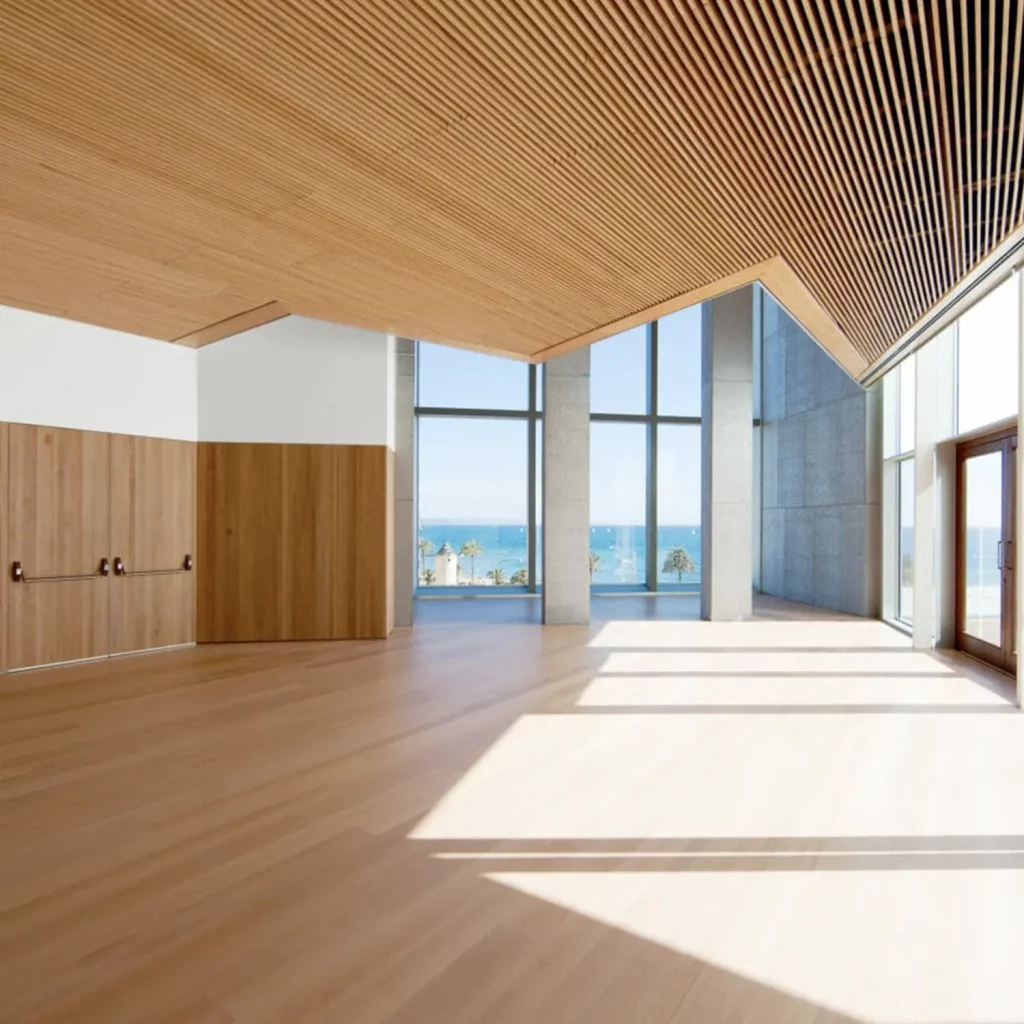 instalacion parquet sin mantenimiento de madera mallorca en el palacio de congresos de mallorca